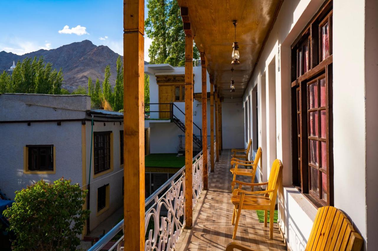 Rainbow Hostelier Leh Esterno foto