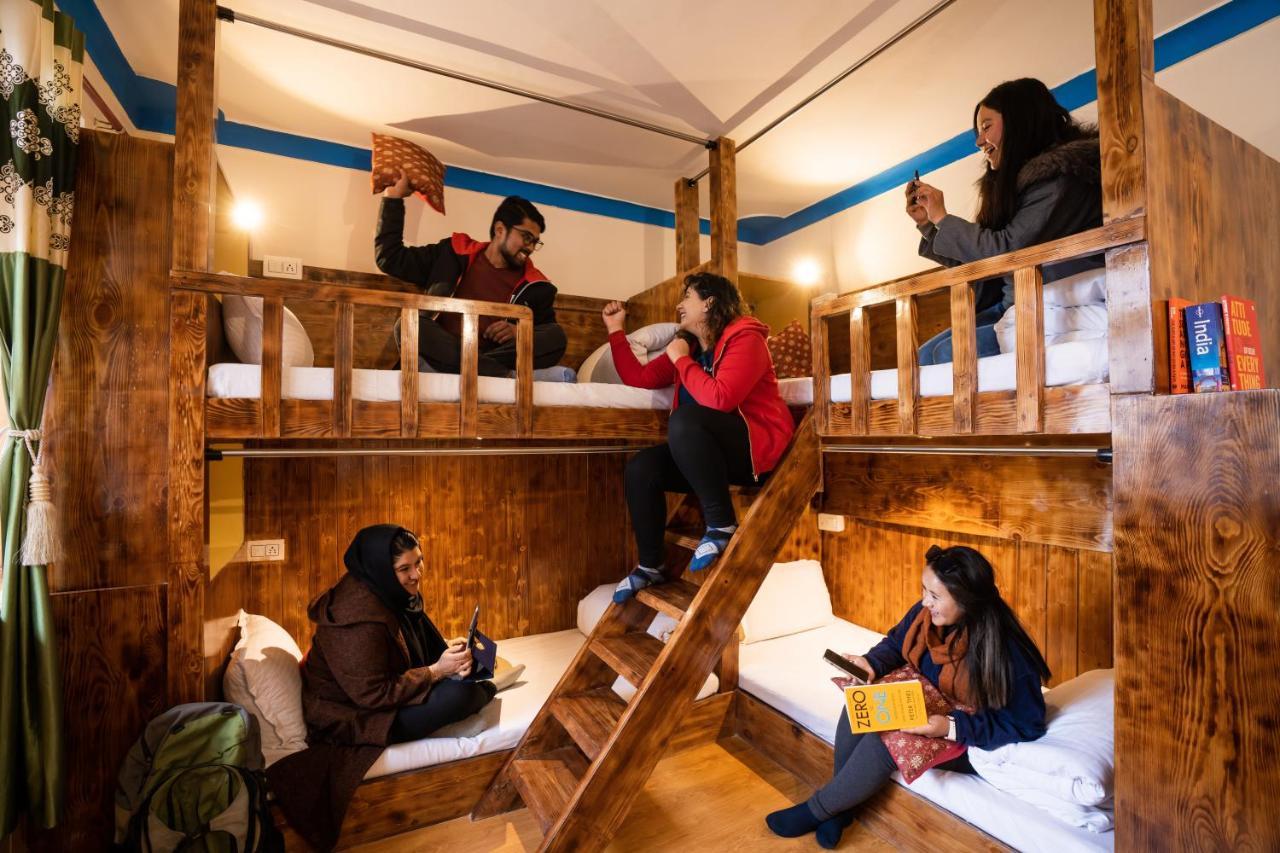 Rainbow Hostelier Leh Esterno foto