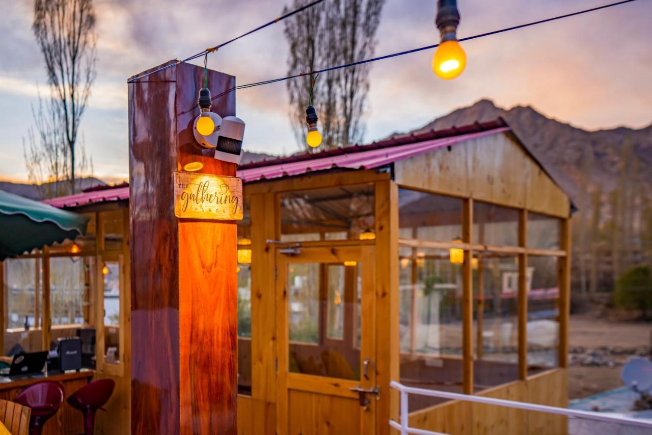 Rainbow Hostelier Leh Esterno foto